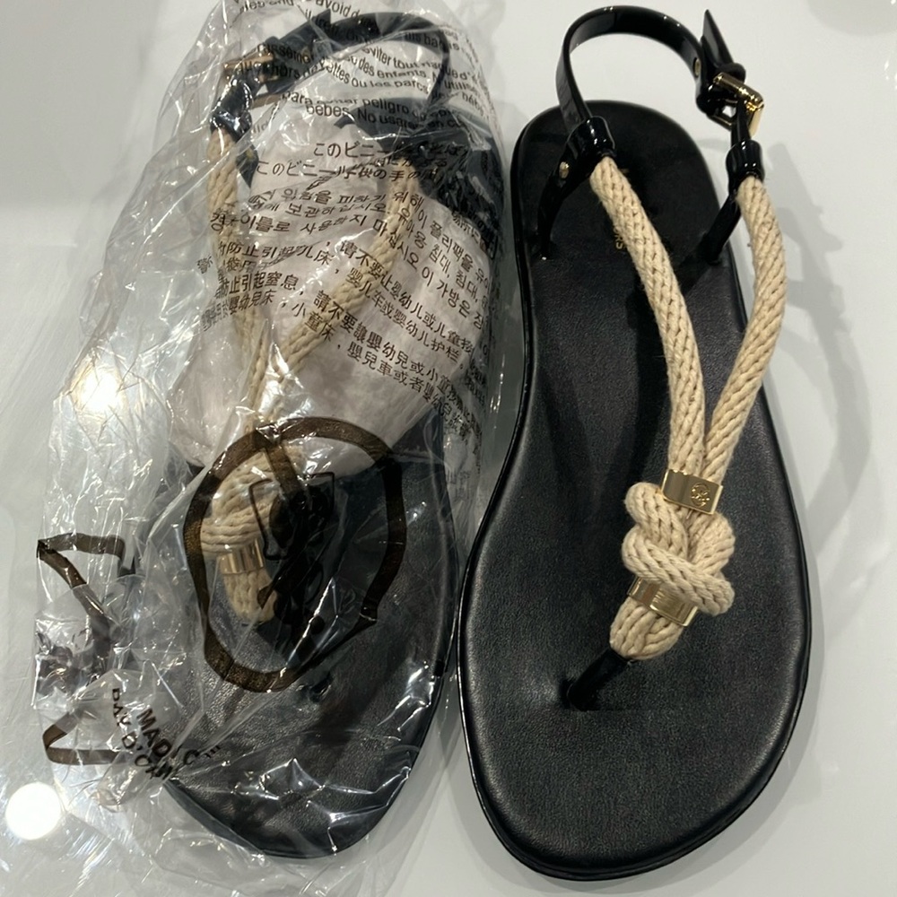 New inbox never worn Michael Kors, Holly jelly sandal with rope size 9 M